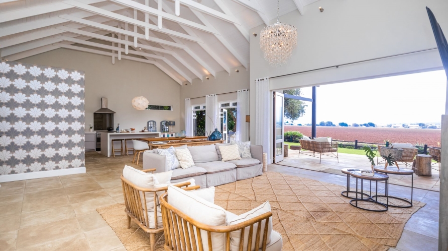 4 Bedroom Property for Sale in The Coves North West